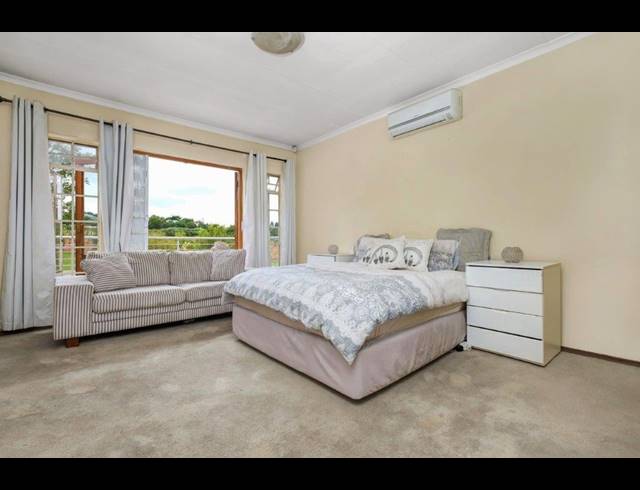 3 BEDROOM DUPLEX FOR SALE IN OLIVEDALE